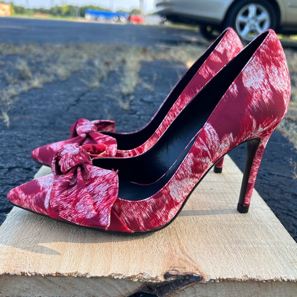 COPY - TED BAKER Of London RYAMA Glitch Bow Heels sz 38/8 - Picture 3 of 12